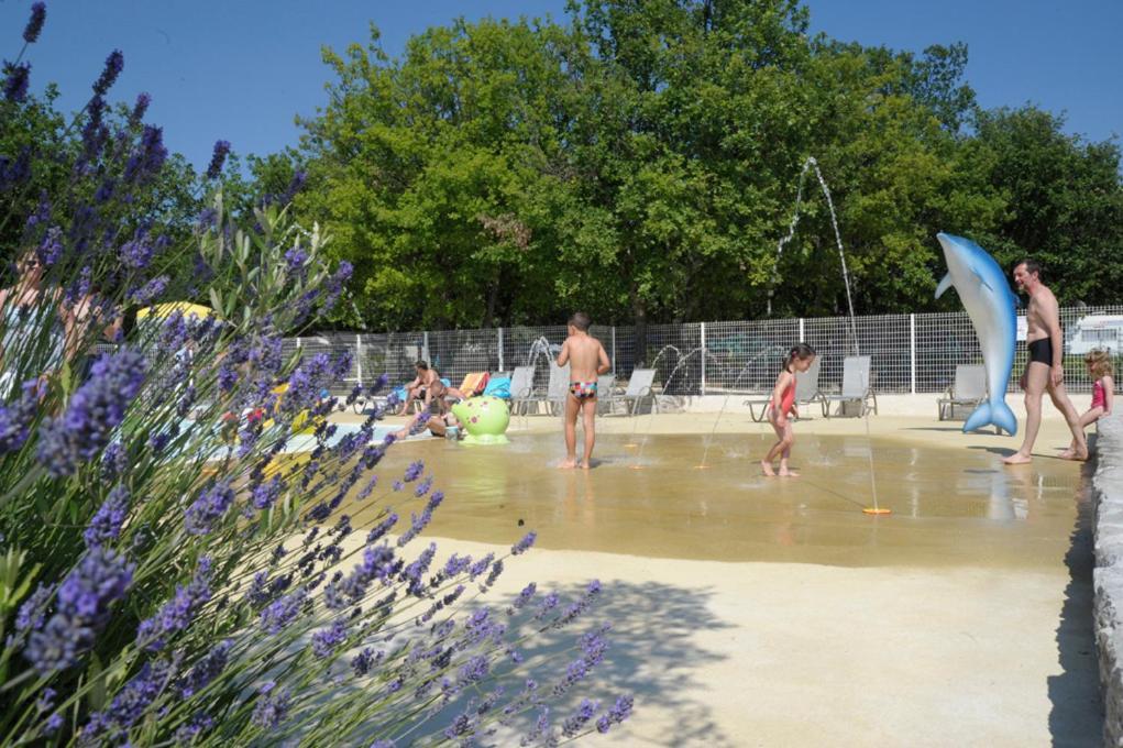Camping Domaine De Chaussy Lagorce  Esterno foto